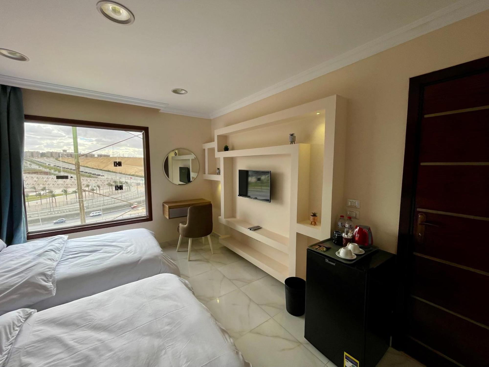 Pyramuse Inn Nazlet el Simman Номер фото